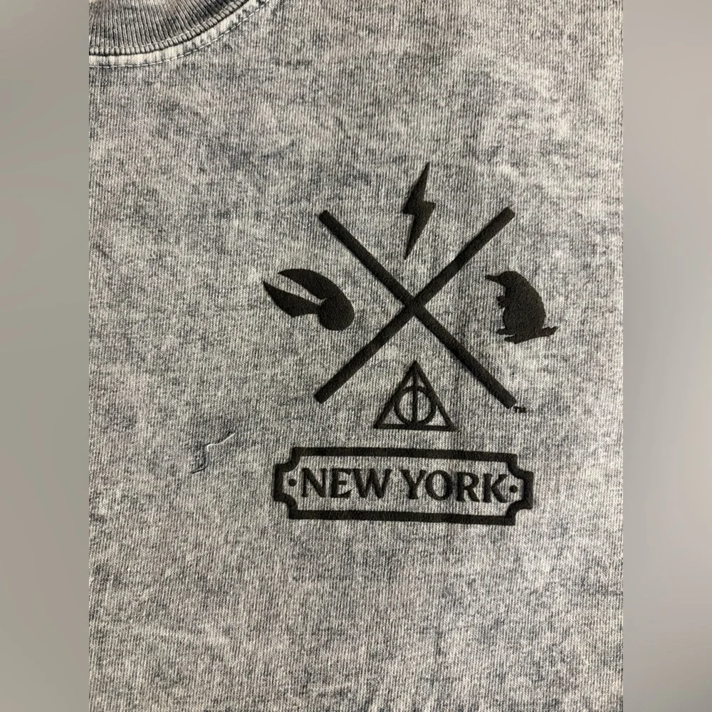 Harry Potter Hogwarts House Crest Spirit Harry London Grey Spirit Jersey New M - Picture 6 of 8
